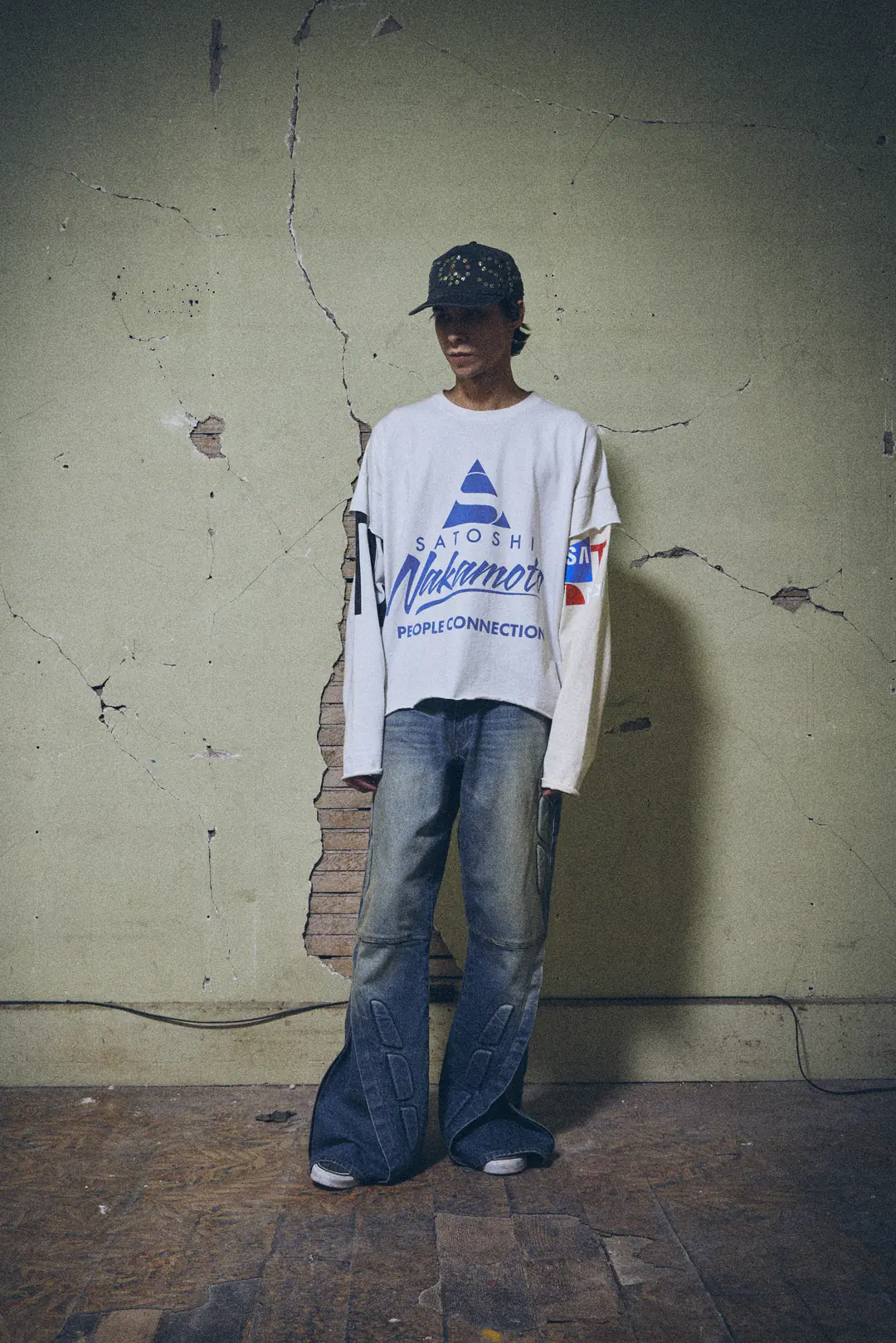 LOOK19_902.webp Satoshi Nakamoto Online Graphic Longsleeve